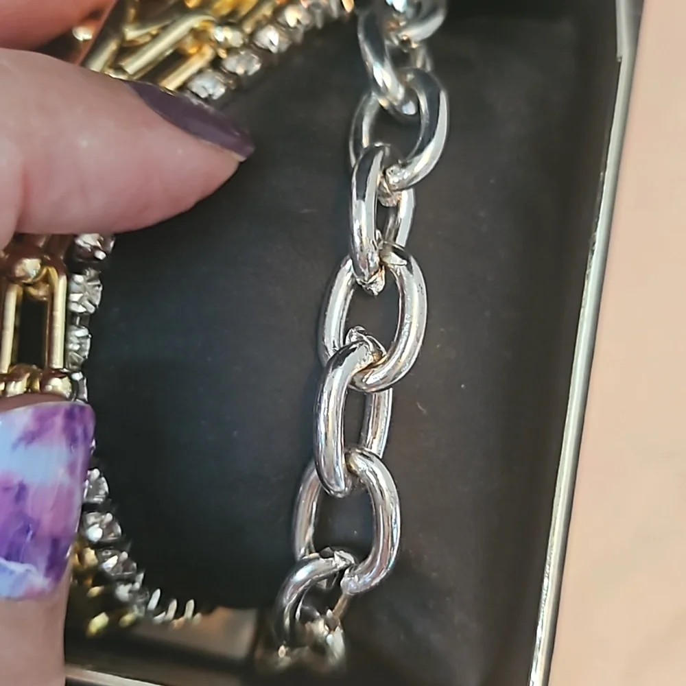 KENDALL & KYLIE  Watch and Bracelet gift 🎁 set - Picture 5 of 13